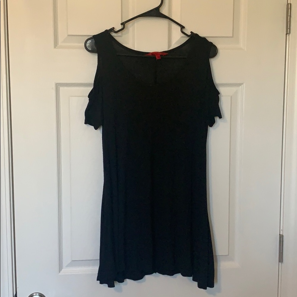 Black swing tee
